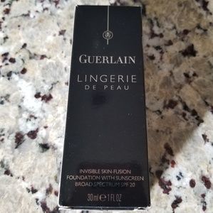 Guerlain lingerie de peau Foundation